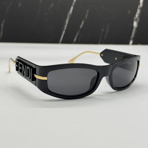 NEW FE40120I 01A FENDI SUNGLASSES SHINY BLACK WOMEN EYEWEAR FENDI - Picture 8 of 11